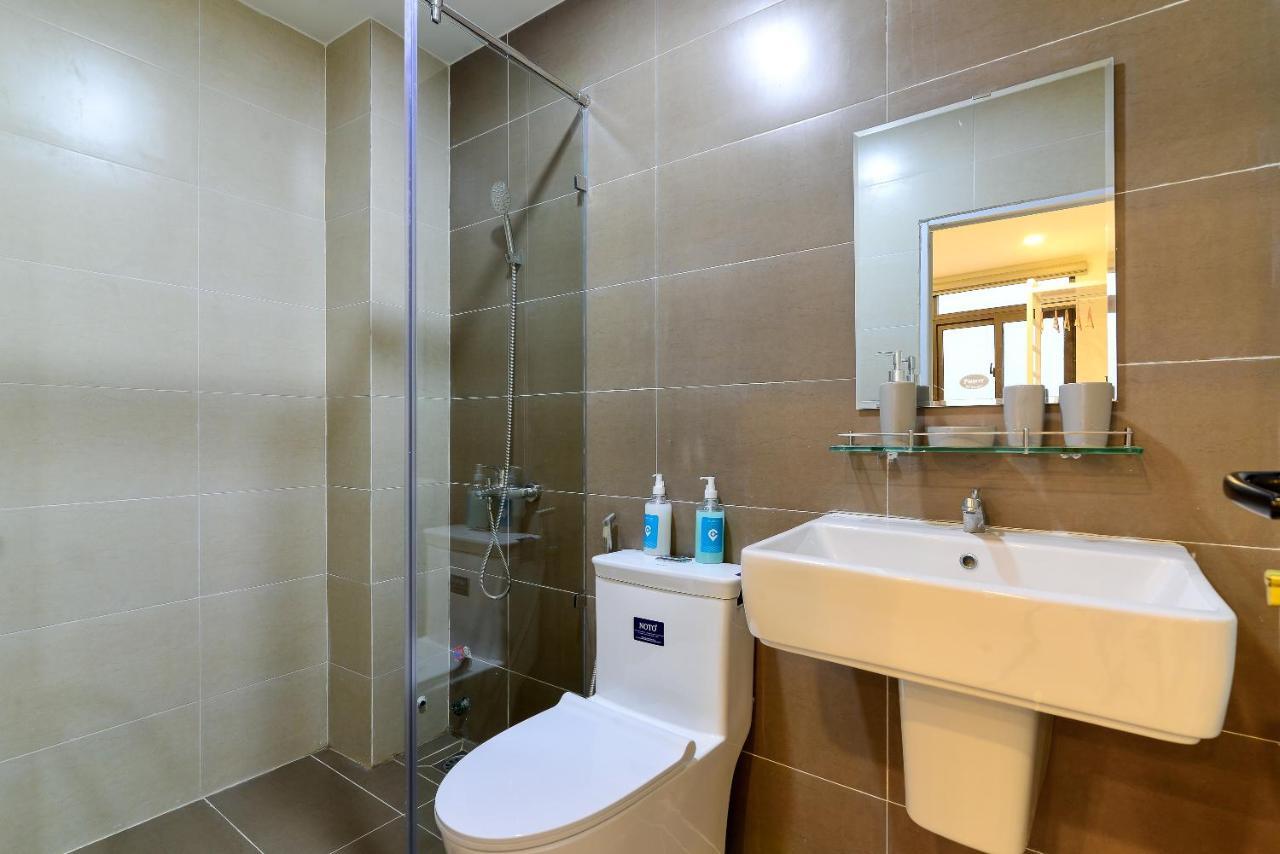 Cozrum Homes - Rivera Corner Thành Pho Ho Chí Minh Esterno foto