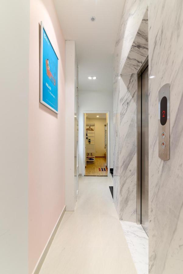 Cozrum Homes - Rivera Corner Thành Pho Ho Chí Minh Esterno foto