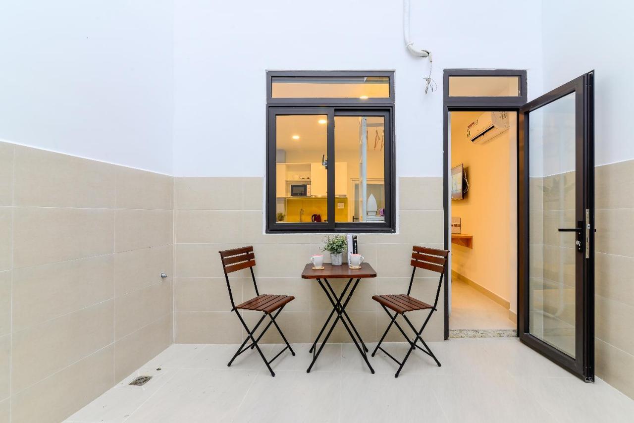 Cozrum Homes - Rivera Corner Thành Pho Ho Chí Minh Esterno foto